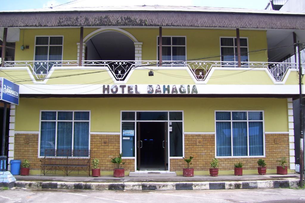 Hotel Bahagia Pangkalan Bun Exterior photo